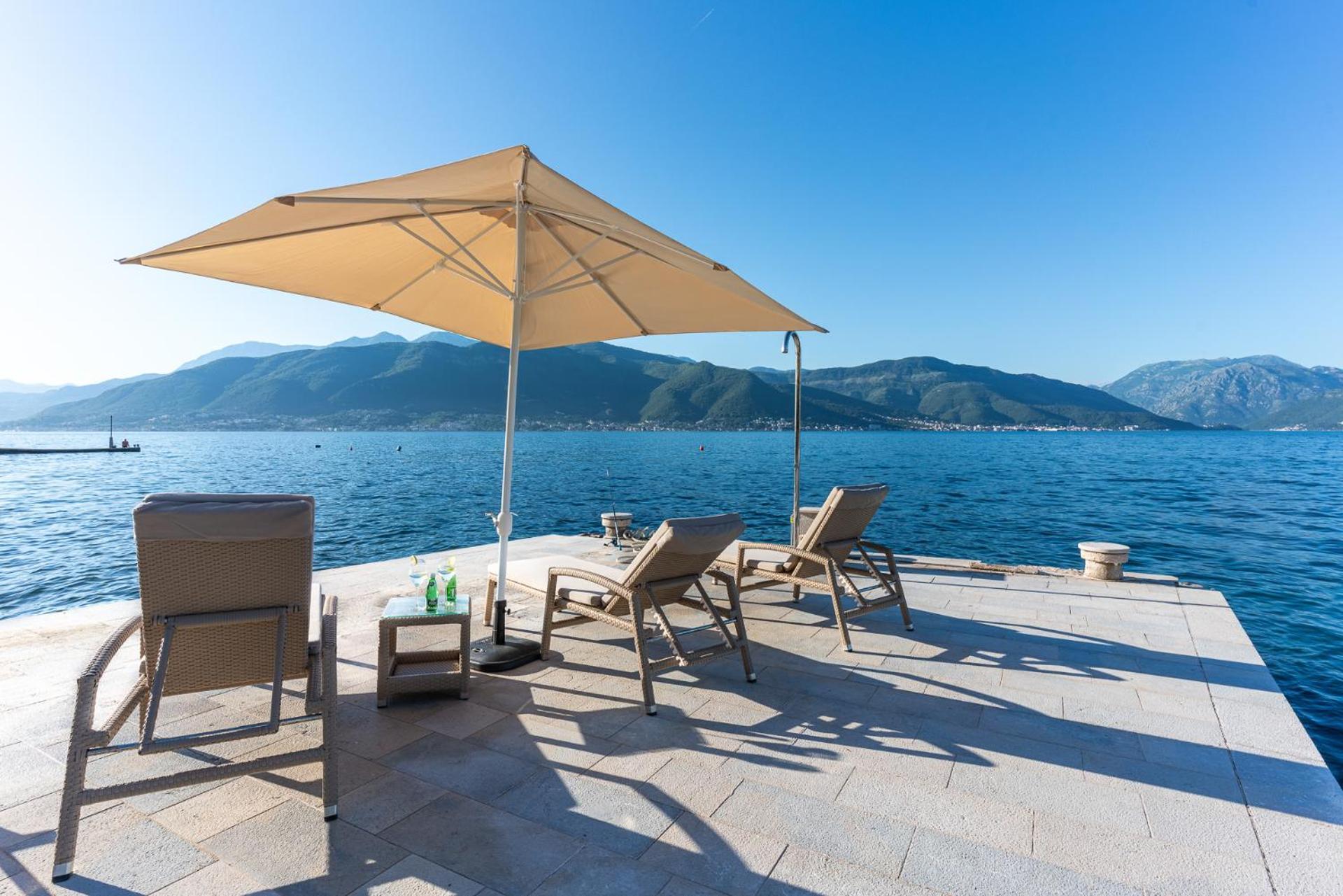 Villas Plitka ティヴァト エクステリア 写真