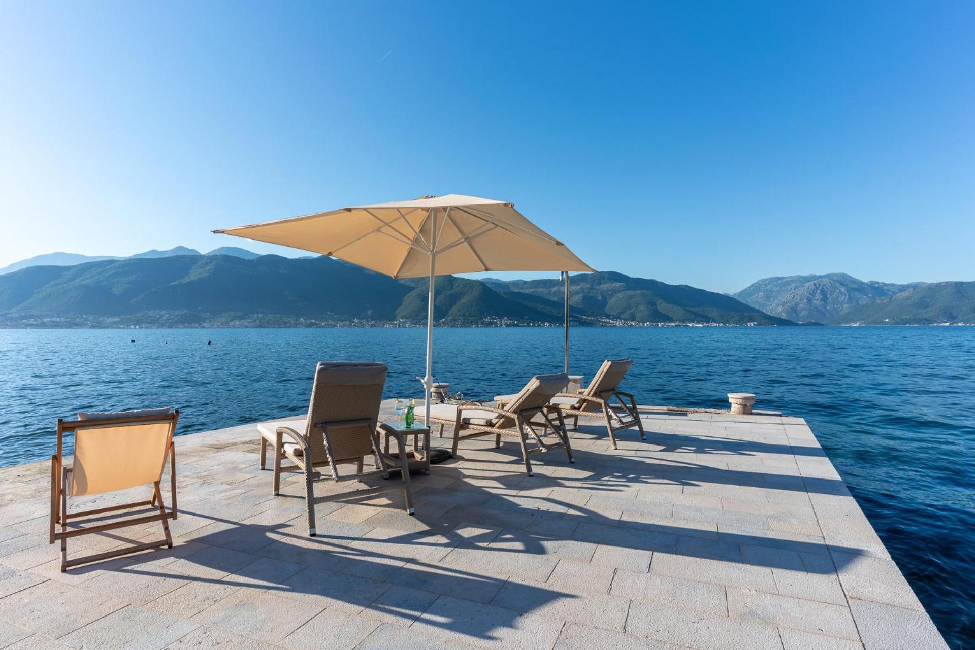 Villas Plitka ティヴァト エクステリア 写真