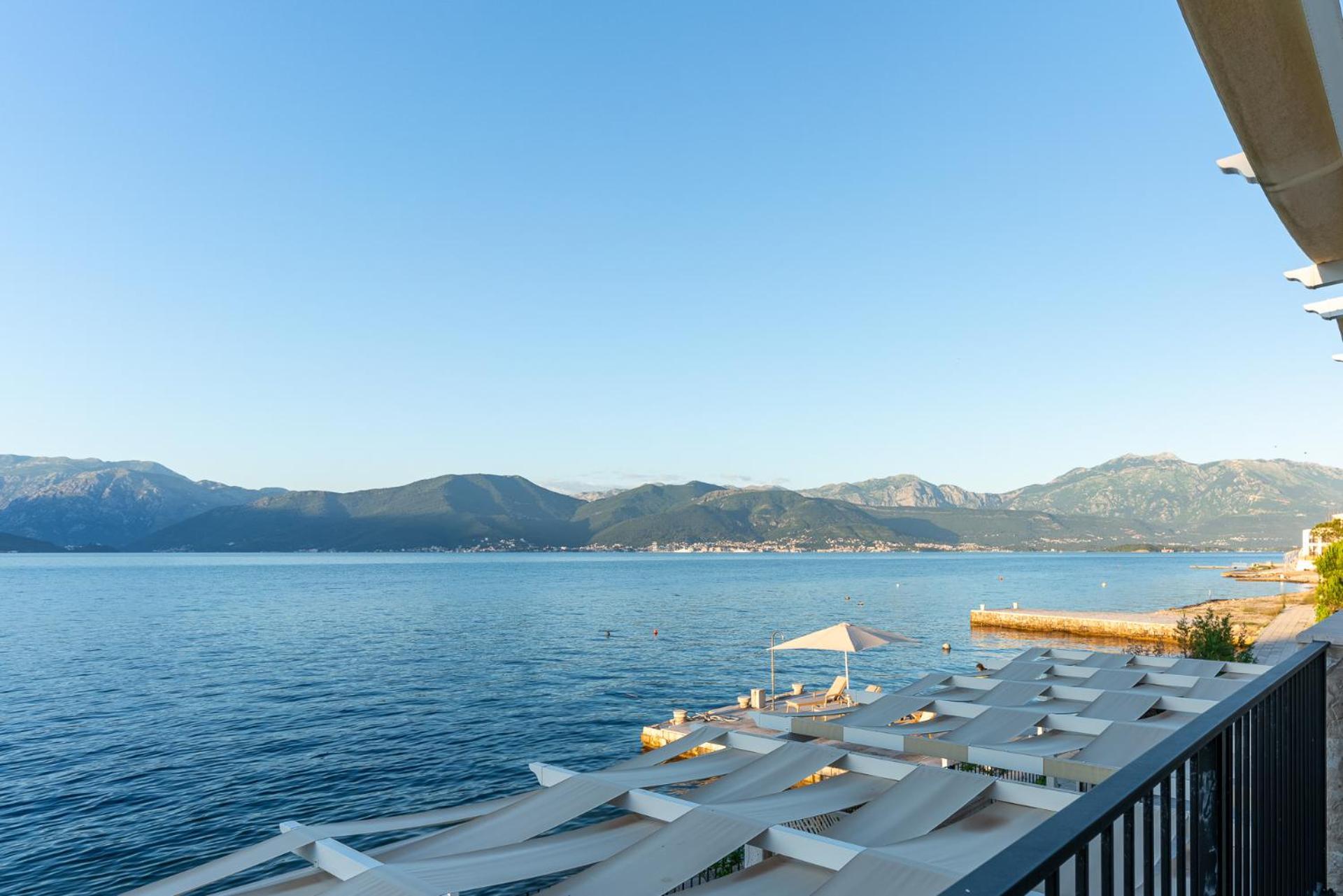 Villas Plitka ティヴァト エクステリア 写真